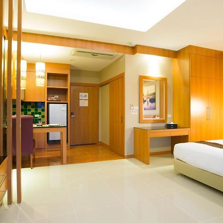 Romantic Khon Kaen Hotel Exterior photo